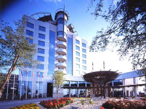 Large_intercontinental-exterior