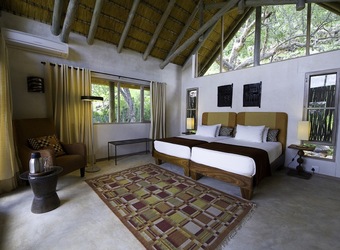Sidebar_ongava_lodge-main