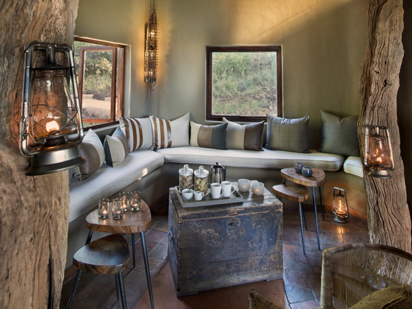 Large_dithaba-sitting_2__1024x818_