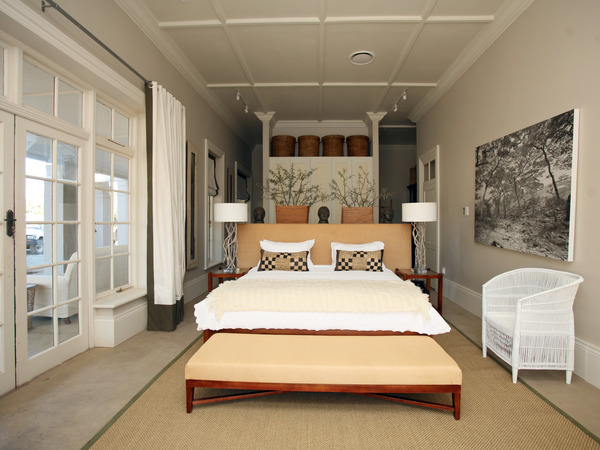 Large_manor_room_2