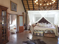 Grid_gorgeous-bedrooms-at-the-private-waterbuck-camp