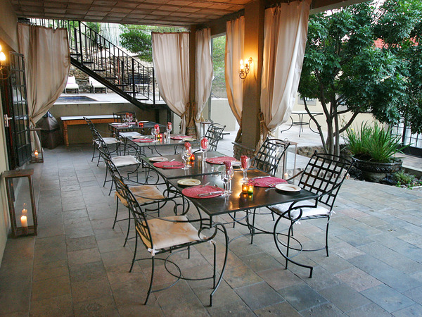 Large_olive-grove-dining